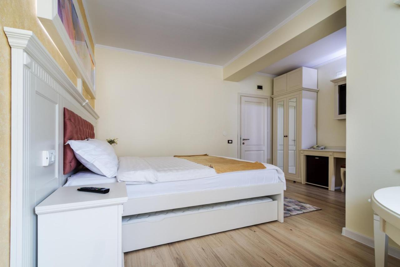 Hotel Central - Baile Olanesti Bagian luar foto