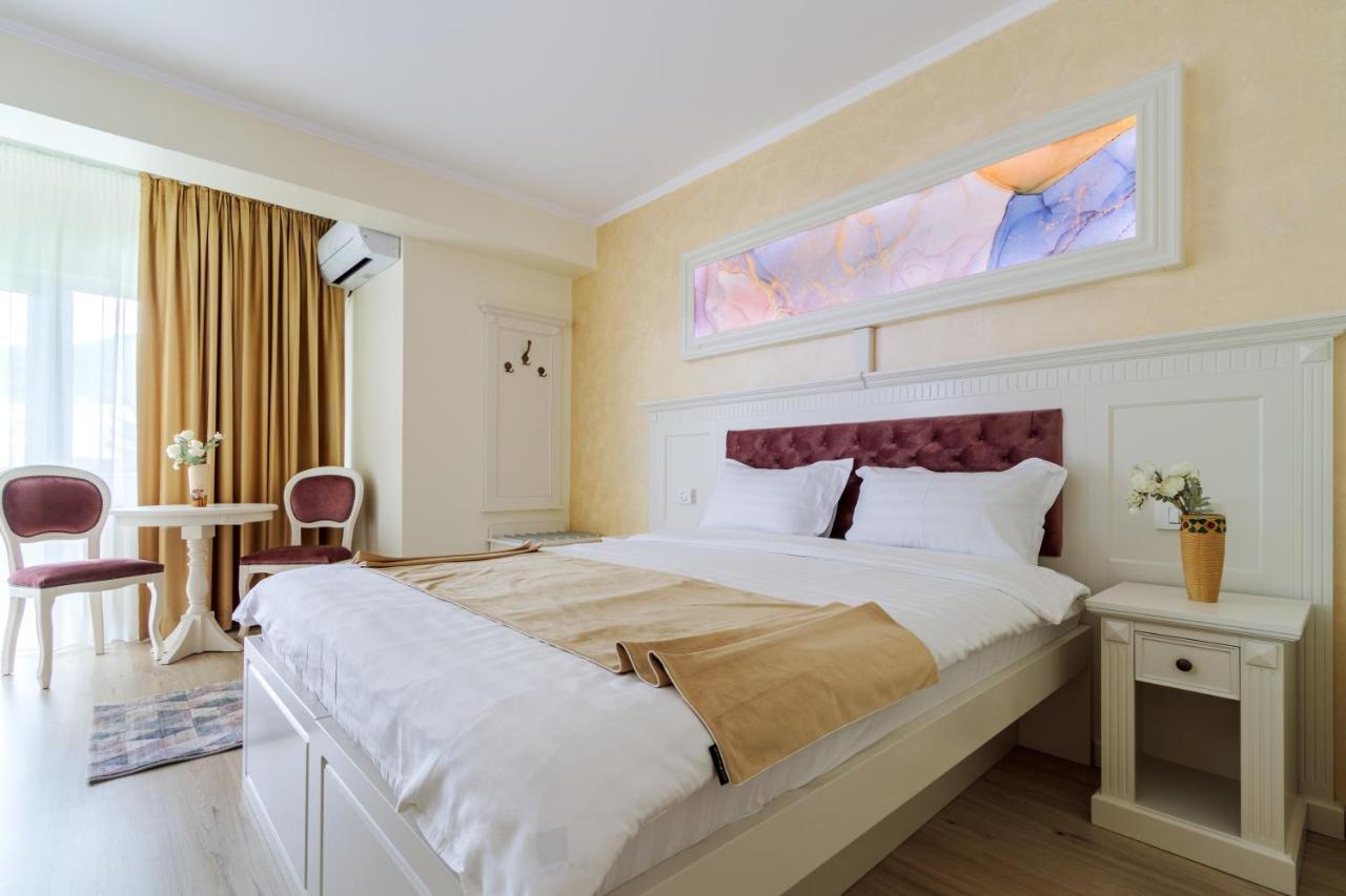Hotel Central - Baile Olanesti Bagian luar foto