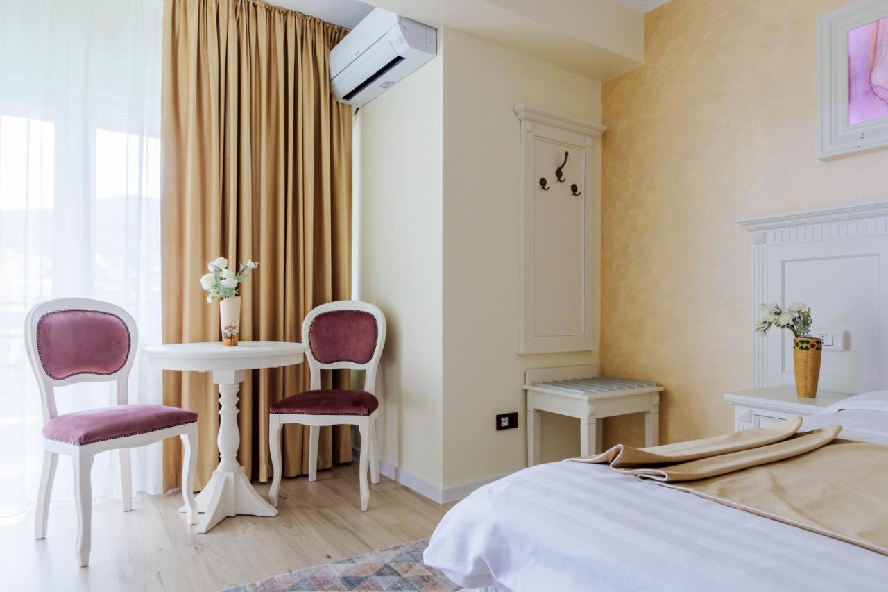 Hotel Central - Baile Olanesti Bagian luar foto